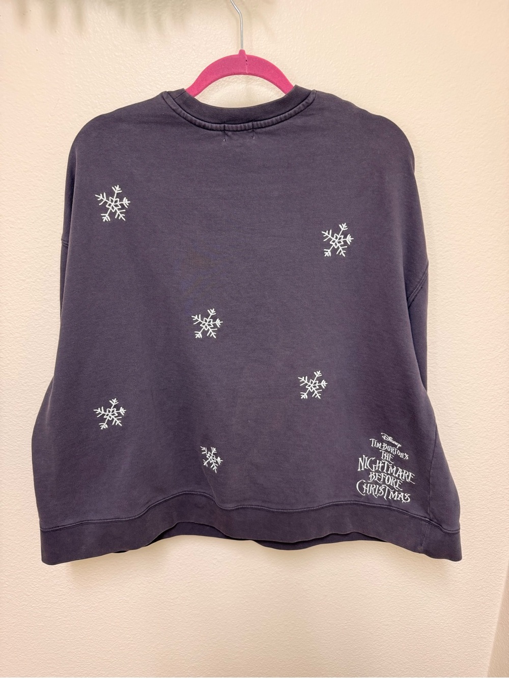 Disney's Tim Burton Nightmare Before Christmas Grey Sweatshirt XL ‎ Graphic - Picture 2 of 5